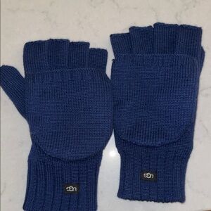 UGG Blue Knit Convertible Gloves